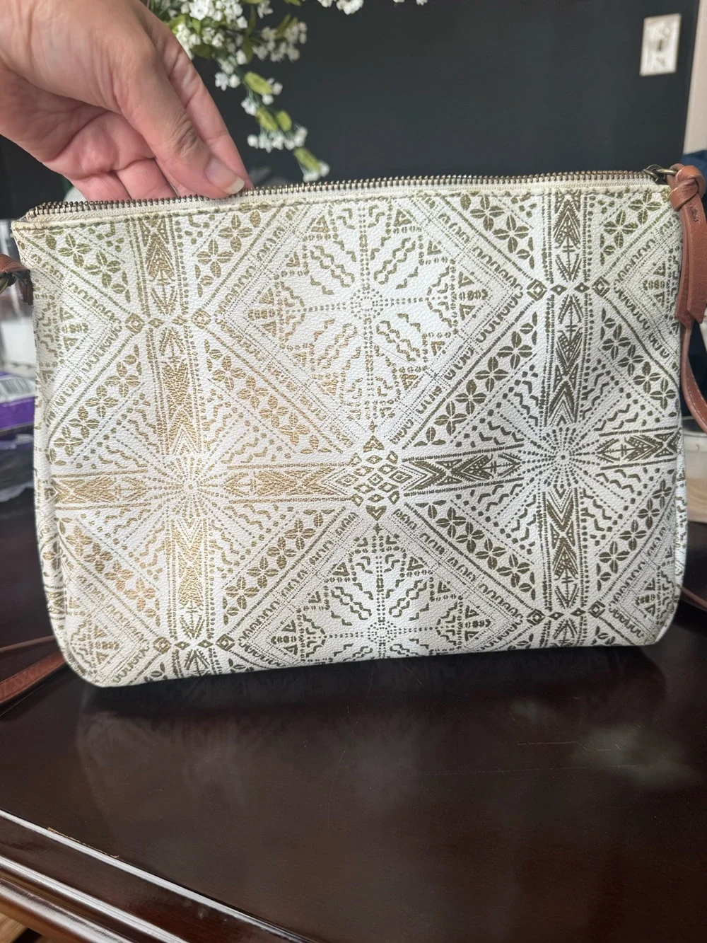 the Sak - Cream and Gold Crossbody Bag with Geometric Pattern